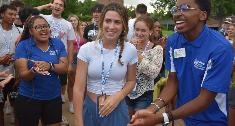 Central Students Welcoming New Students